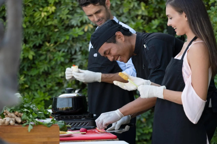 eqUILIBRIA SEMINYAKOver view