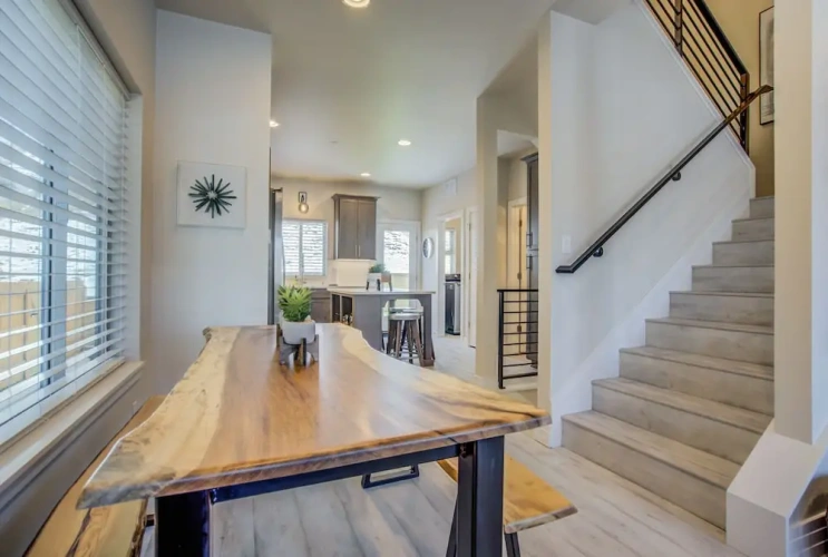 4 Bedrooms Villa