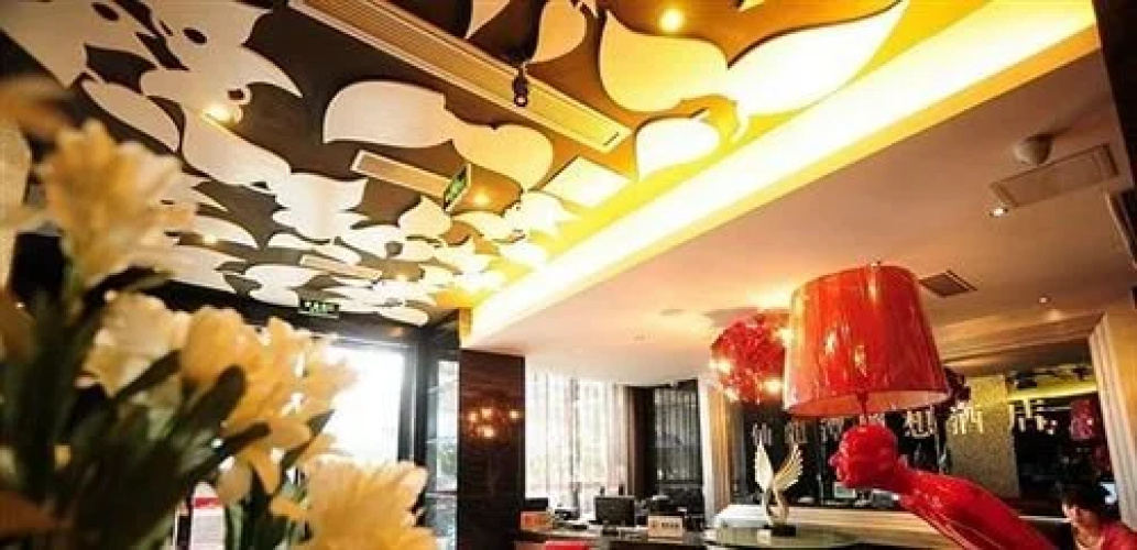 Super 8(速8酒店(绵阳火车站绵中店))