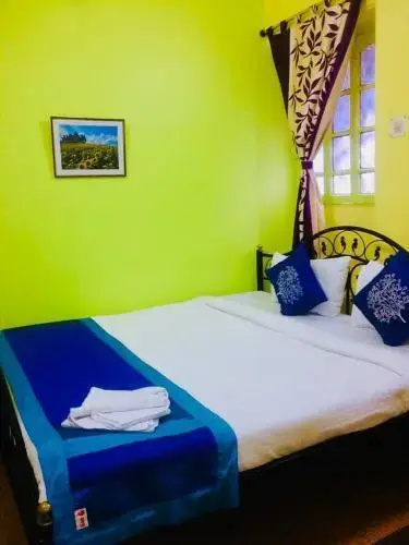 Raj Guest House