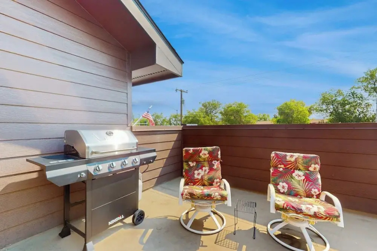 3BR Cozy Apartment w/ Mountain Views