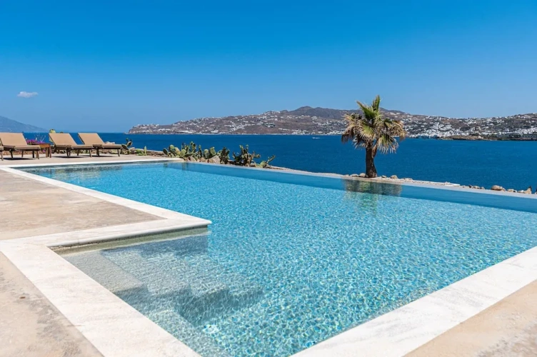 4 Bedrooms Luxury Villa with sea view
