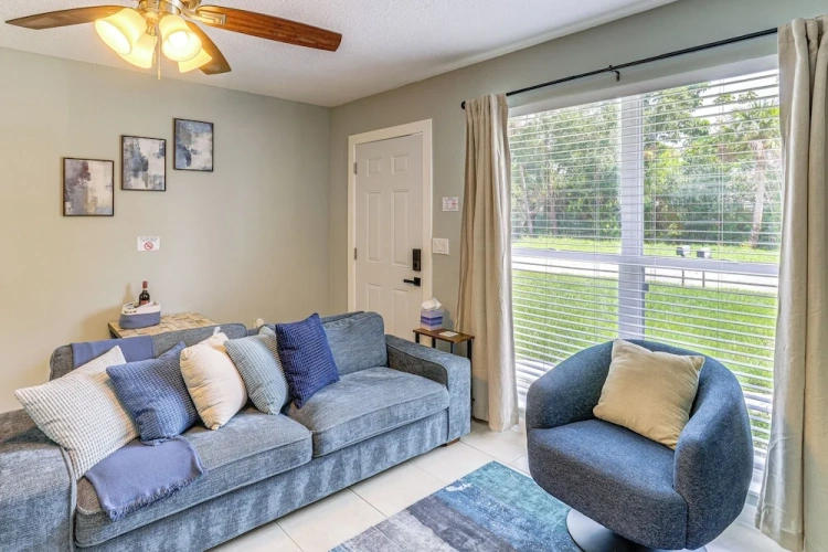 2 Bedrooms Cottage