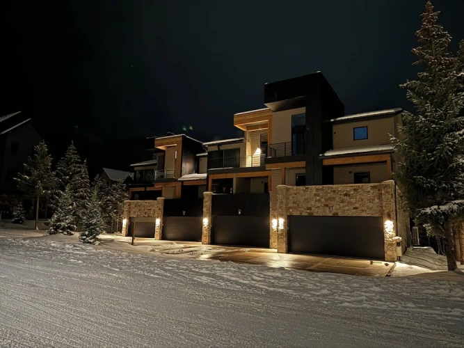 4 Bedrooms Villa with balcony