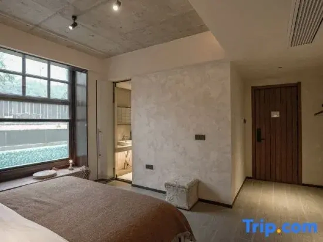 Standard Double room with river view