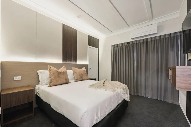 Aroha Motel