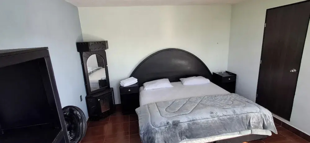 La Cabaña Hotel