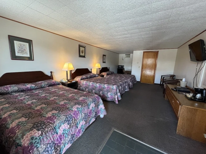 Standard Triple room