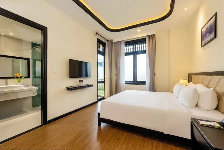Executive Double Suite with balcony and with city view