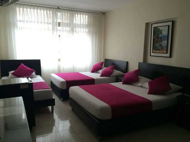 Hotel Imperio la 16
