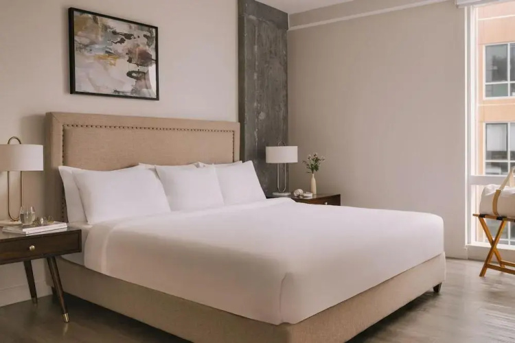 Fenway Luxury Suites by Sonder