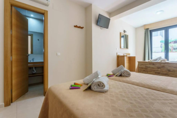Hostal Costabella - Double Room Standard Rate