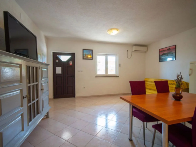 Apartment Sanja Karlobag 32679