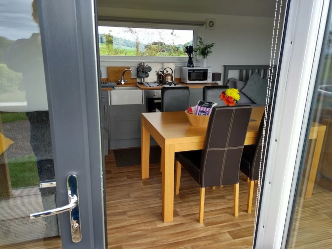 Cleeves Cabins, Ailsa Luxury Lodge With hot tub