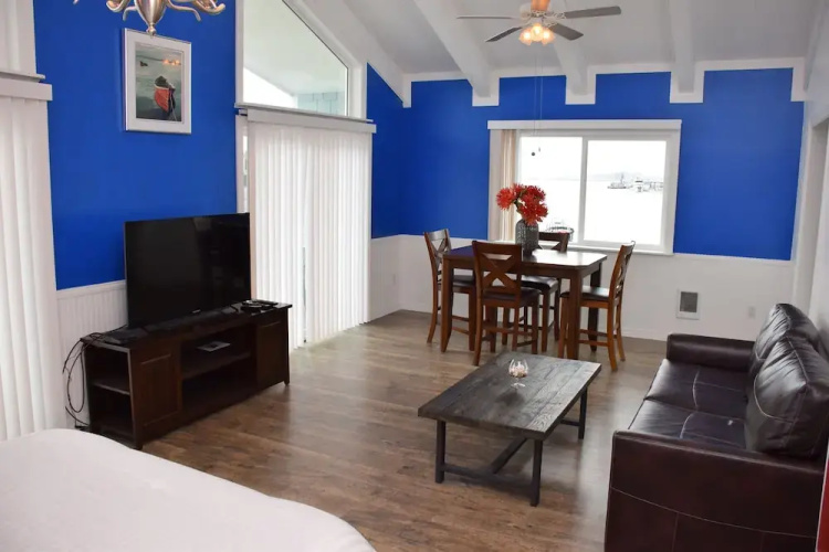 Longliner Lodge And Suites