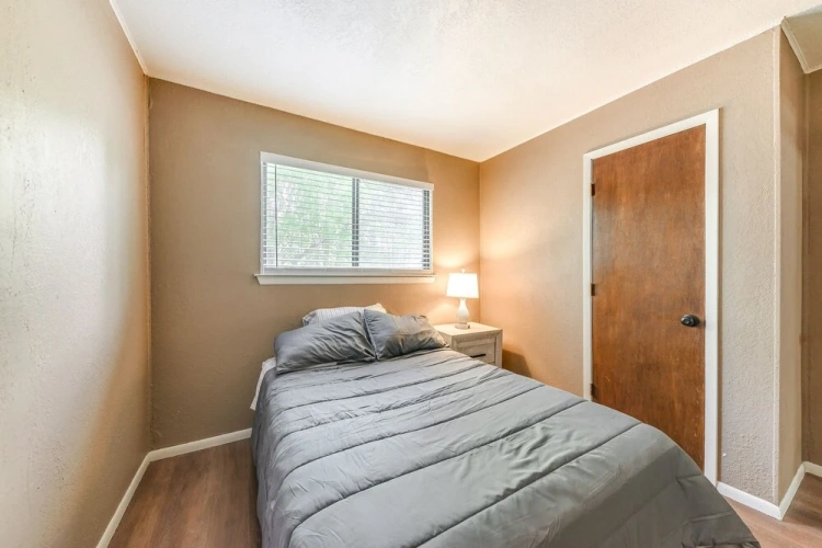 2 Bedrooms Cottage