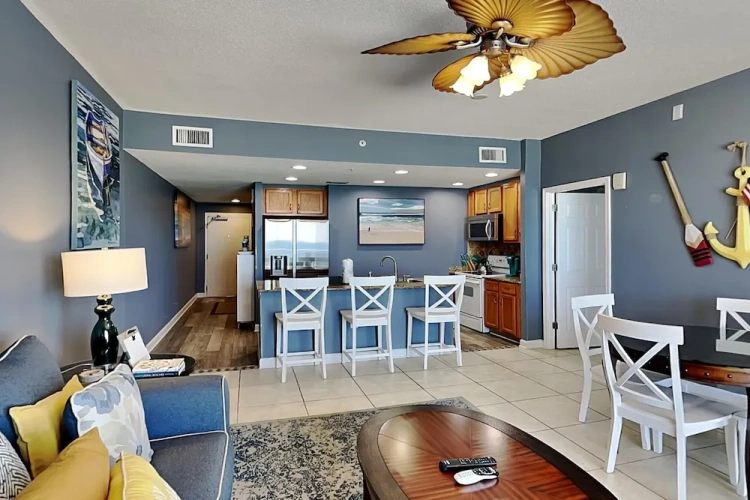 Standard room with balcony and with ocean view