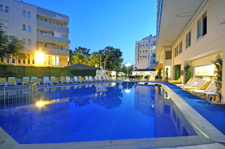 Sun Bay Park Hotel