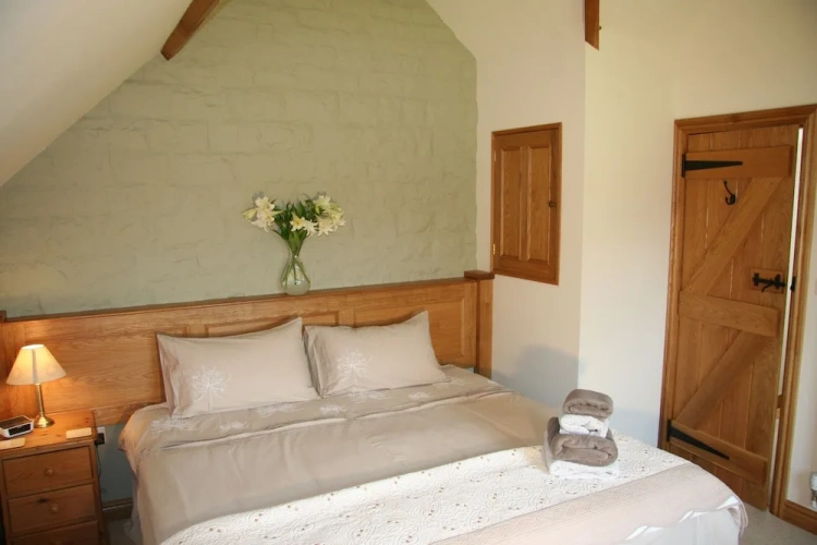 2 Bedrooms Cottage