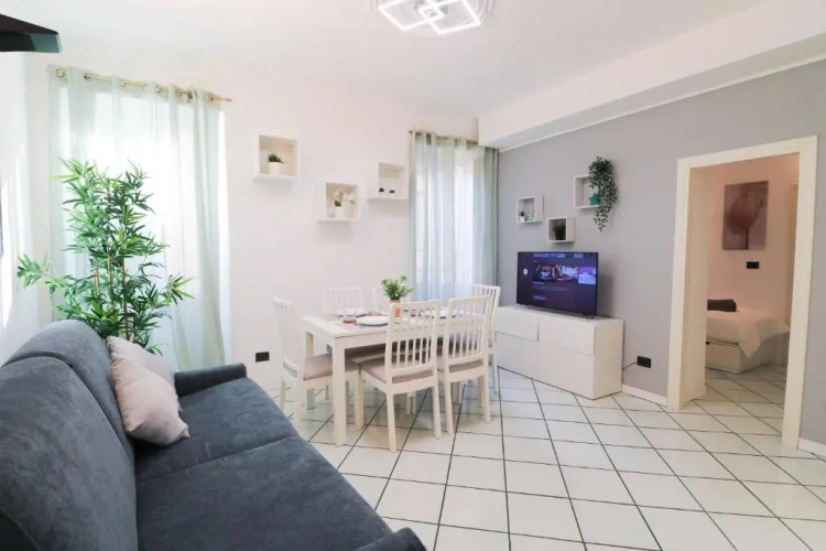2 Bedrooms Apartment