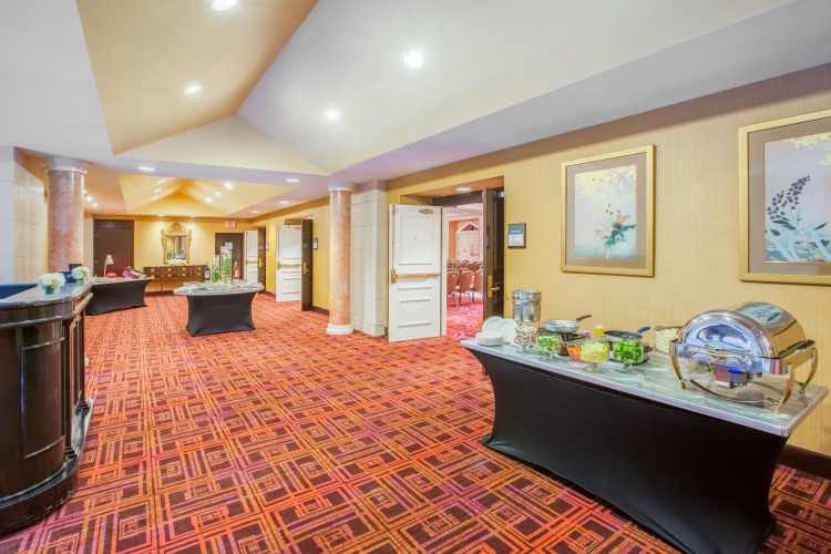 Crowne Plaza Englewood photo 12