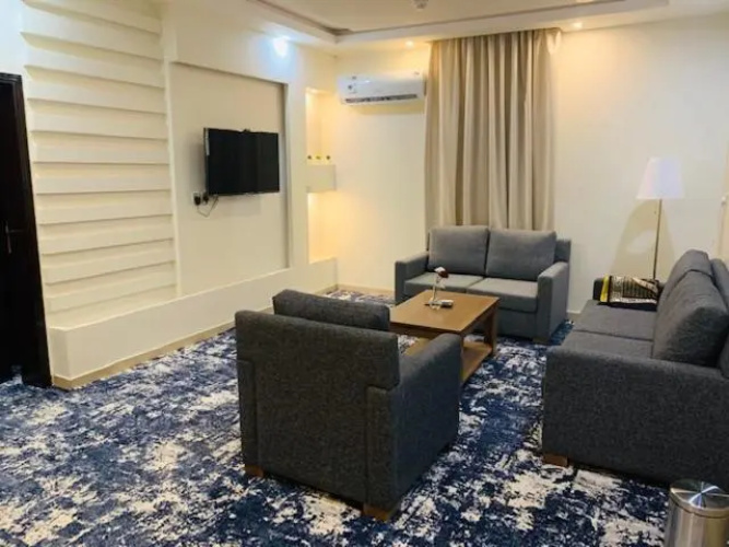 Lova Suites