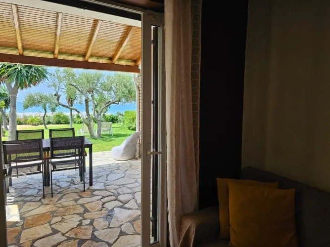 2 Bedrooms Apartment with garden view