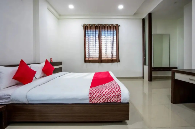 OYO 10600 Hotel 7th Cloud