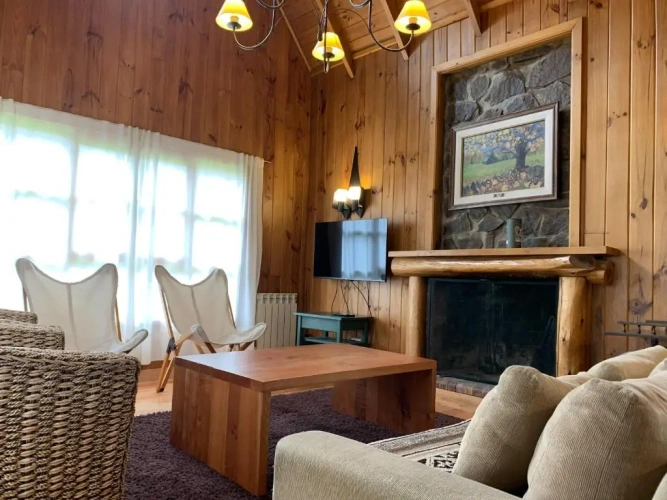 3 Bedrooms Cottage