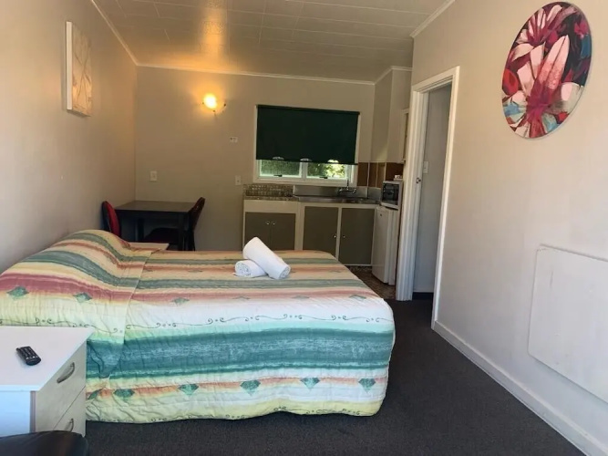 Apple Motor Inn
