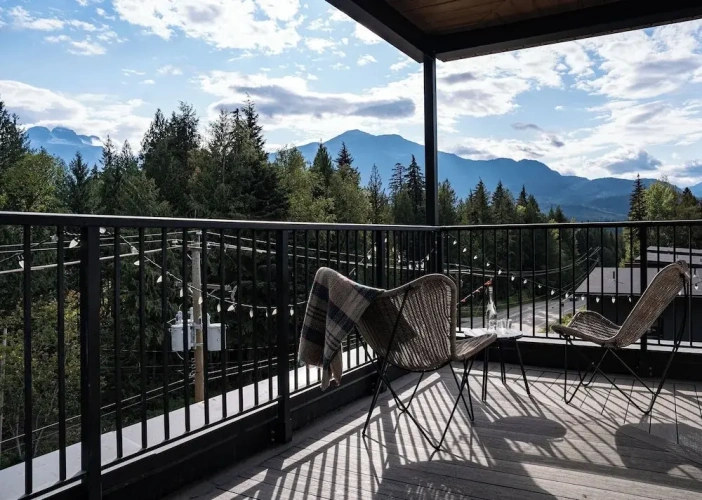 Deluxe Penthouse room with balcony and with mountain view