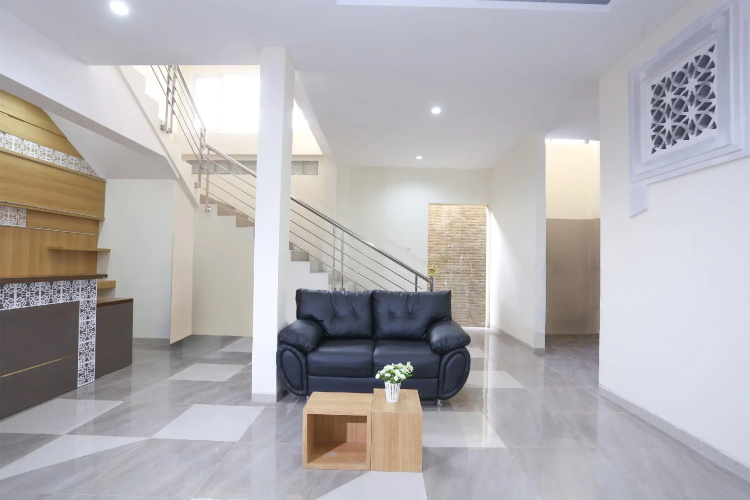 OYO 999 Garuda Guesthouse