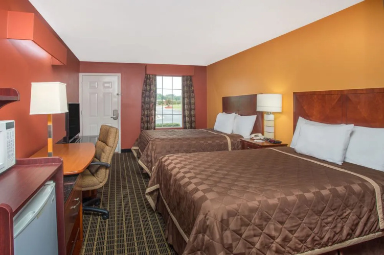 Travelodge Commerce
