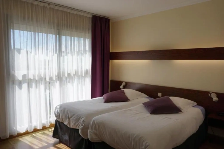 Standard Twin room with balcony