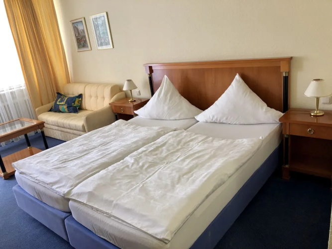 Hotel Lust