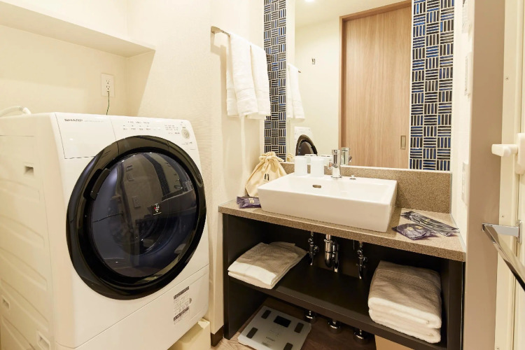 Section L Yushima - Ueno - Tokyo