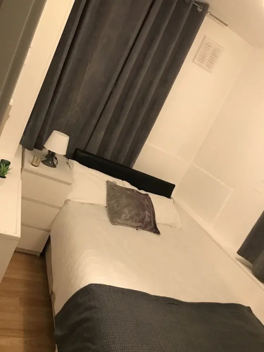 Charming 3-bed Flat in London