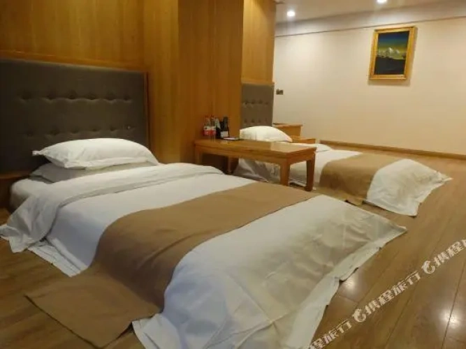 Deluxe Double Suite