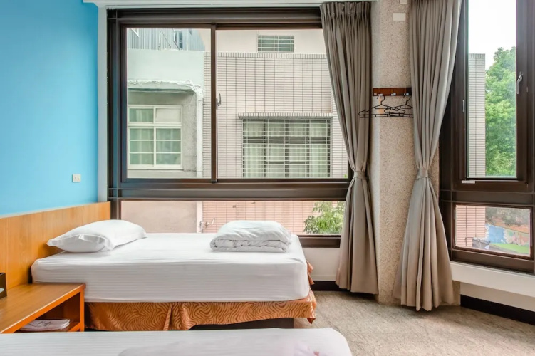Lightness Hotel