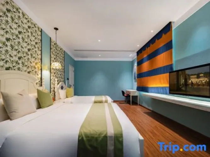 Standard Twin Family room