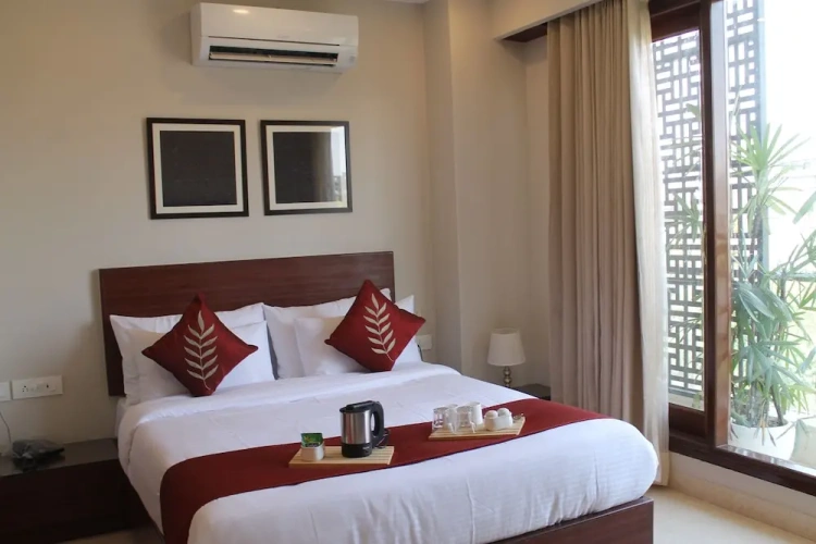 Premium room with balcony and with courtyard view