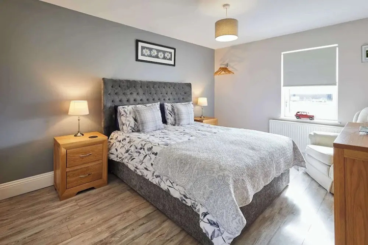 Mount Cottage, 5-beds, Sleeps 10, Pet Friendly