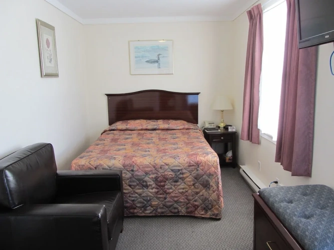2 Bedrooms Standard Family room with balcony and with garden view