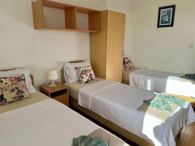 Classic Triple room with balcony and with city view