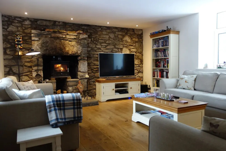 Ewich House