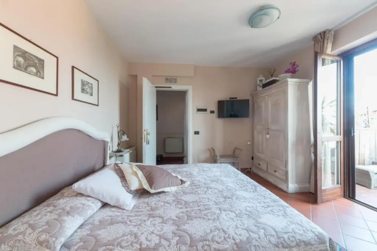 Deluxe Double room with lake view