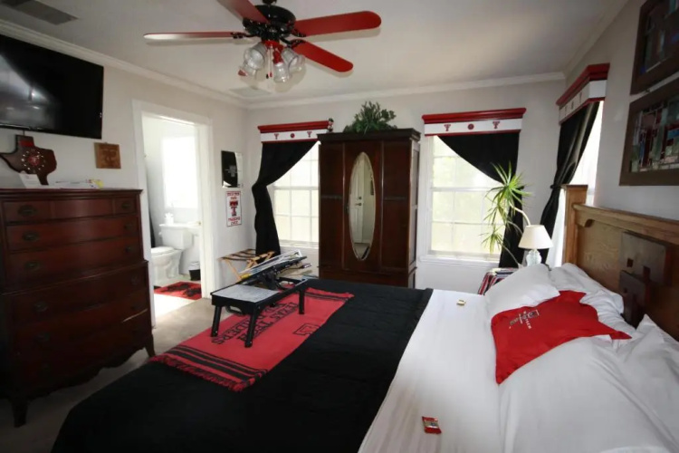 Woodrow House Bed and Breakfast