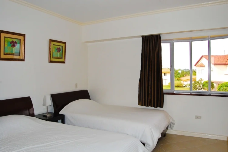 Standard Family Suite