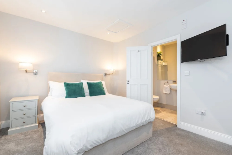 Albert Rooms