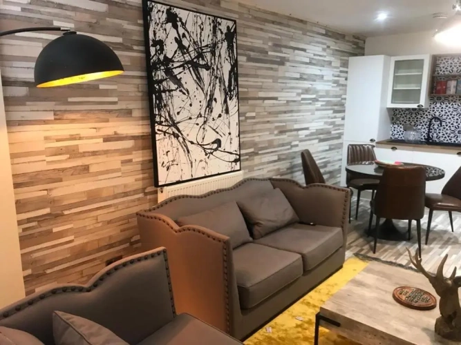 2 Bedrooms Apartment